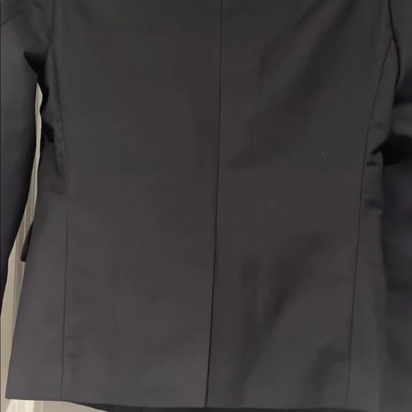 Elegant Black Double-Breasted Women's Blazer - Picture 5 of 7